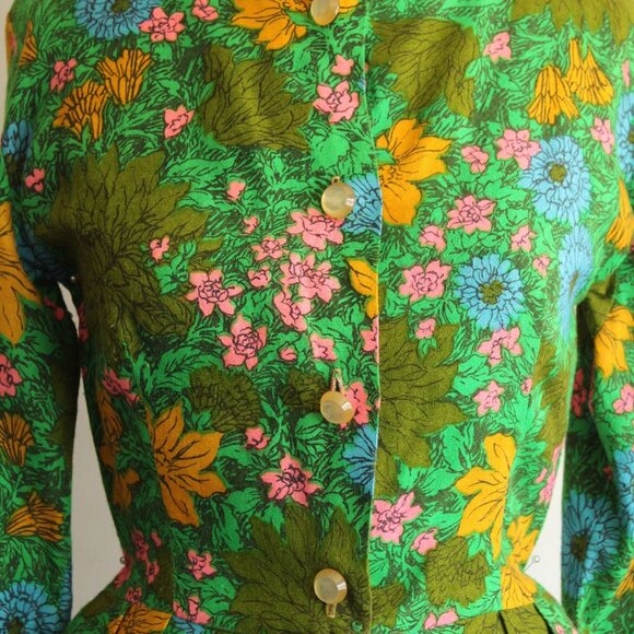 Vintage 1960s Jumpsuit, Rosa Ray Floral Print Cutoff Shorts Romper, Flower Power - Picture 4 of 10